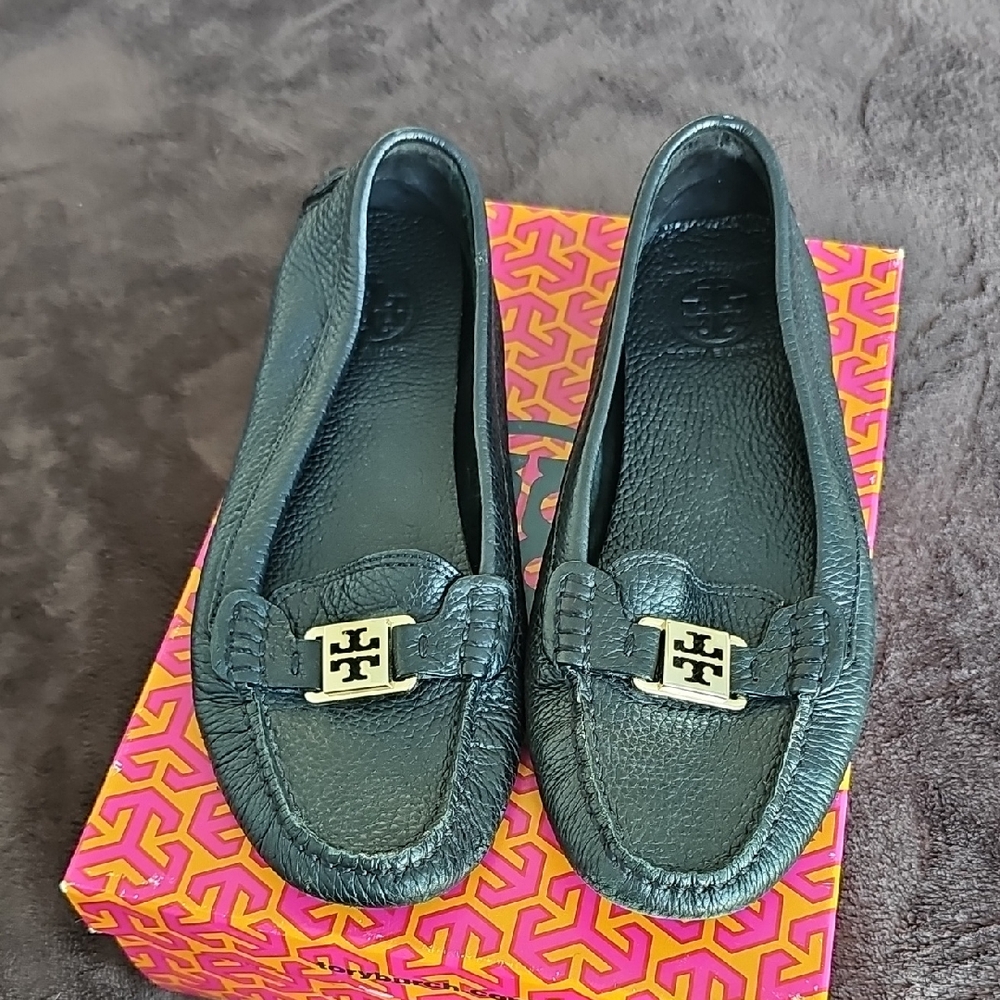 Tory Burch Black Textured Loafers